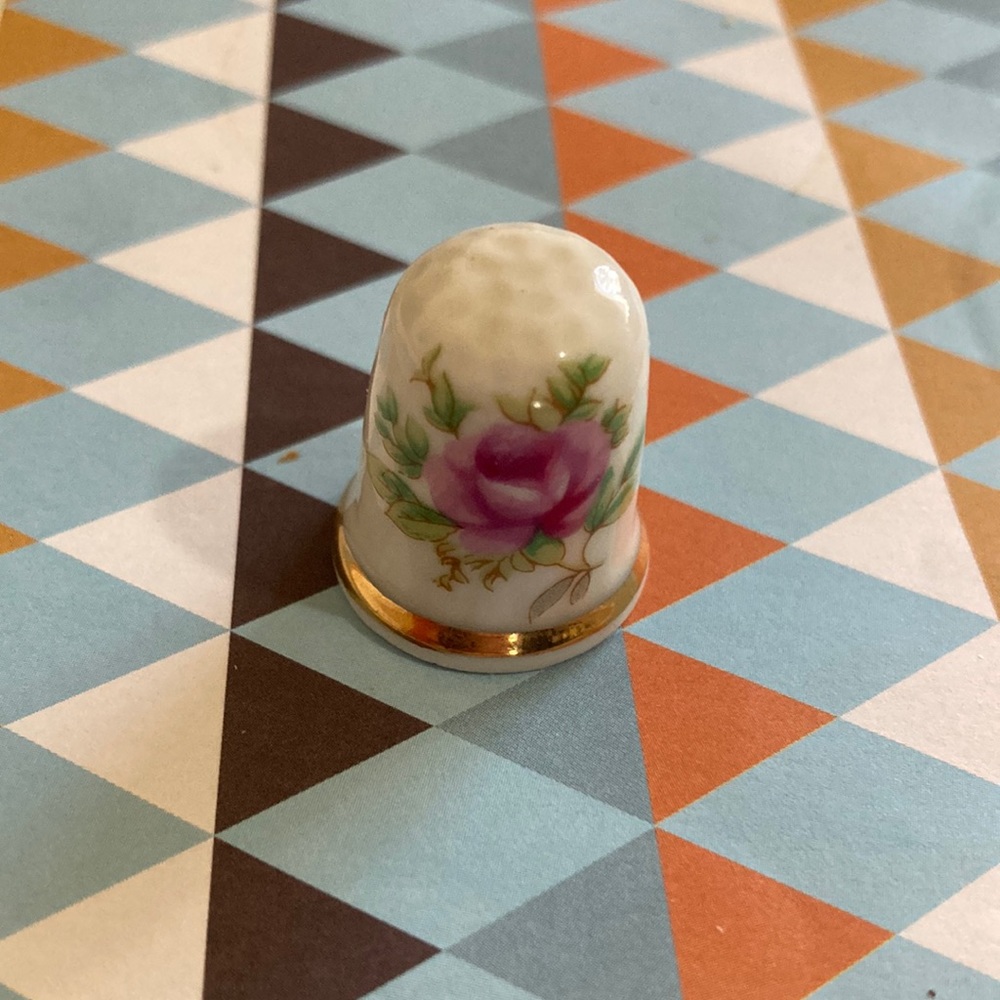 Vintage, porcelain, floral, thimble